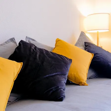 Front Line Ocean View 2bed Wi-fi Your Apartment *