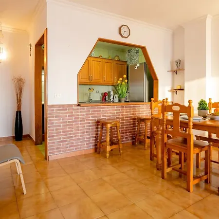 Front Line Ocean View 2bed Wi-fi Your *