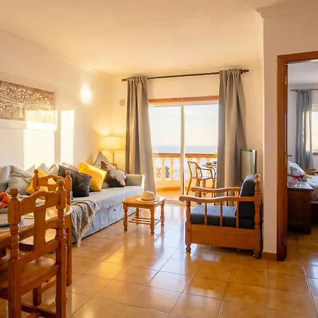 Апартаменты Front Line Ocean View 2bed Wi-fi Your